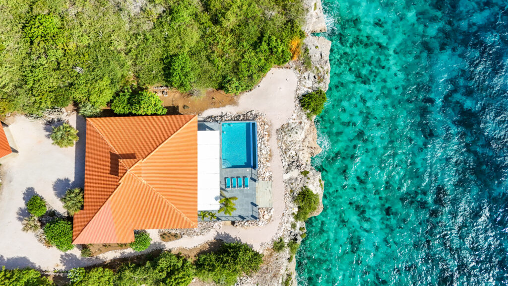 Get 5 tips to take your own Airbnb photos and make your listing shine with stunning, professional-looking images.